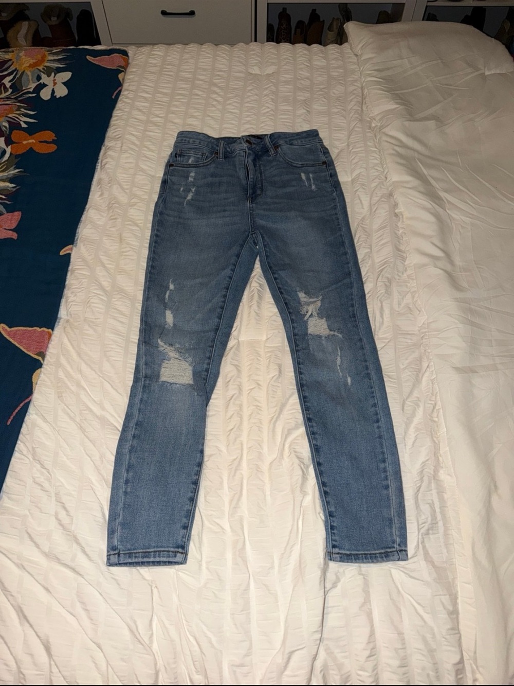 Judy blue Women's Distressed Blue Denim Jeans